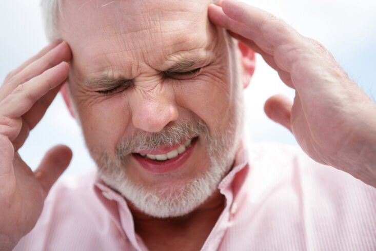 L'infection par les helminthes peut provoquer l'apparition d'un mal de tête